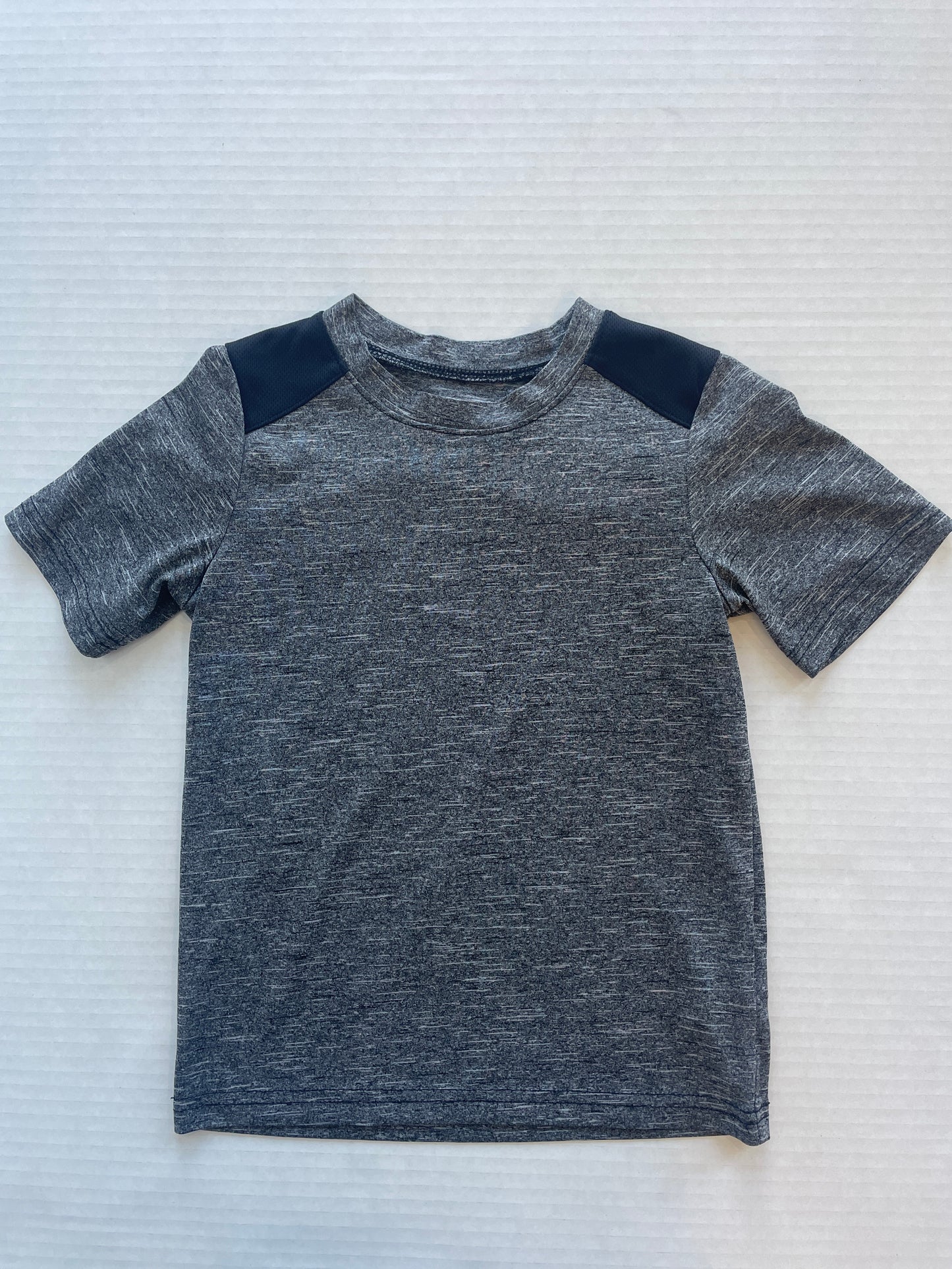 Carter’s Kid Boy T-shirt 5T