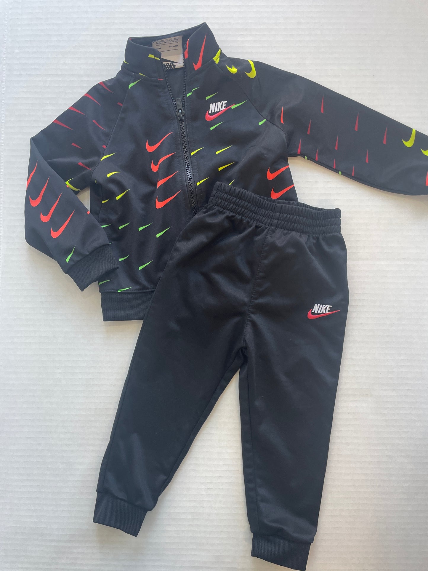 Nike Boy Jogger Set 18-24 Month
