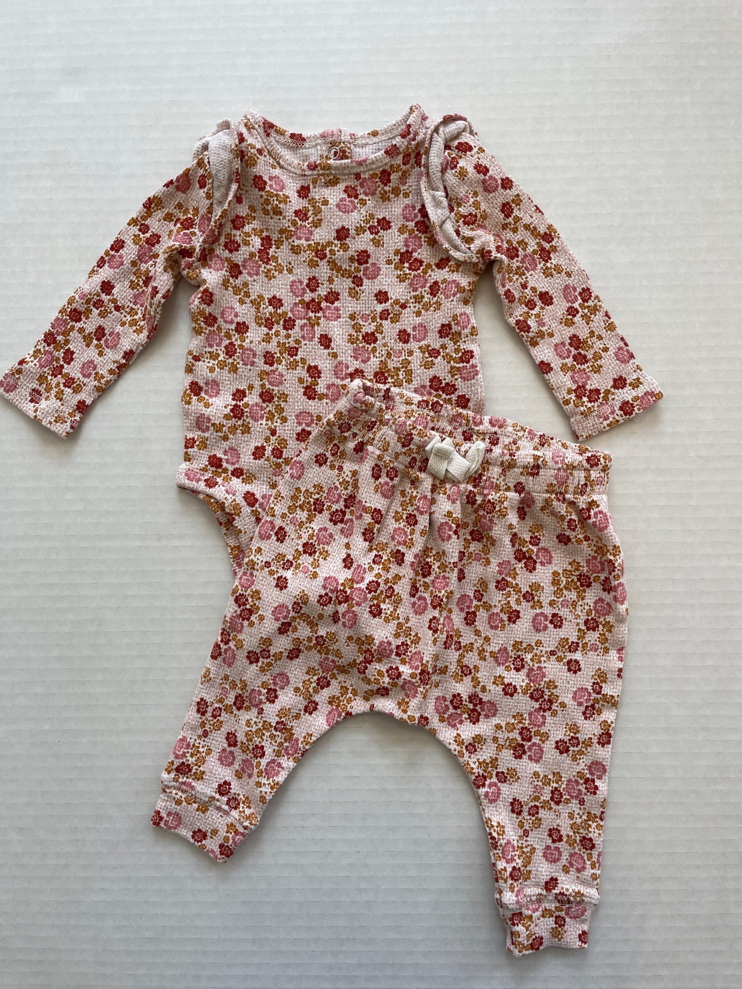 Old Navy Girl Set 3-6 Month