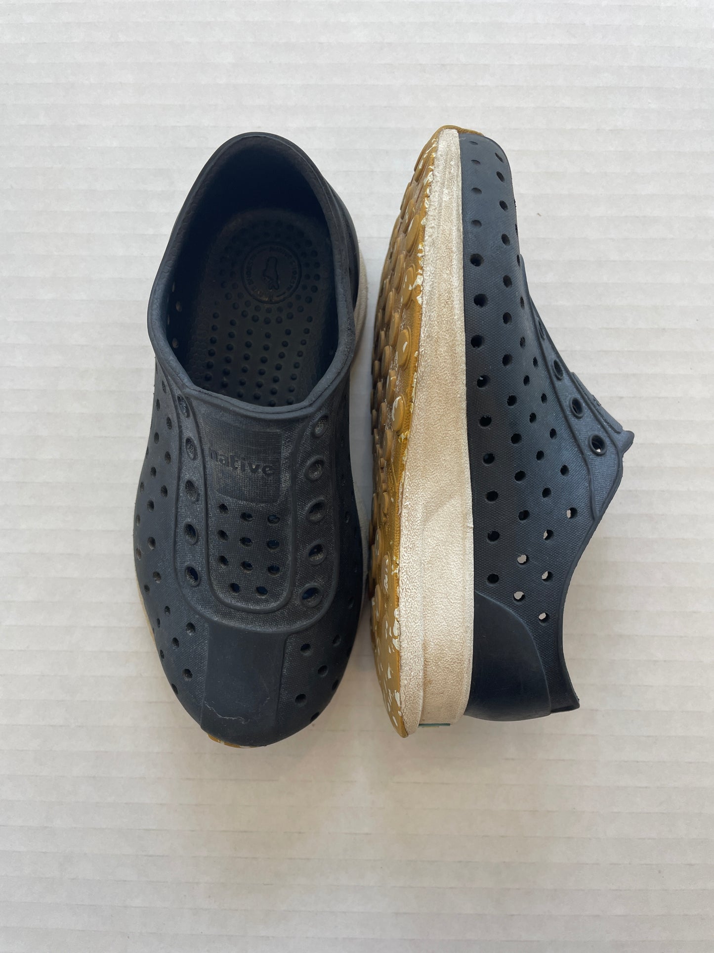 Native Boy Footwear Size 9T