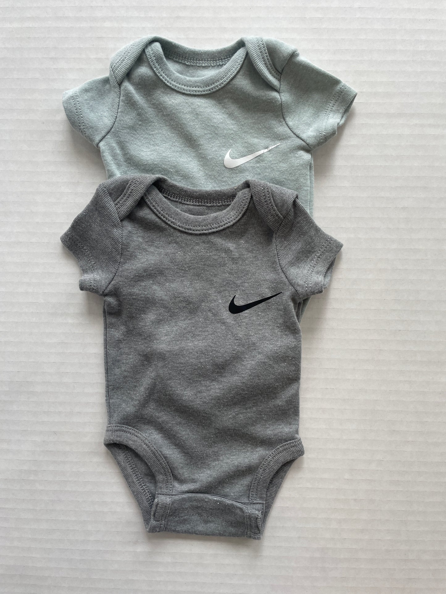 Nike Boy Onesie Newborn (Set of 2)
