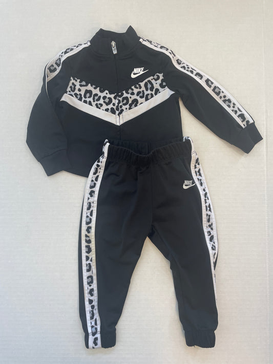 Nike Girl Jogger Set 12 Month