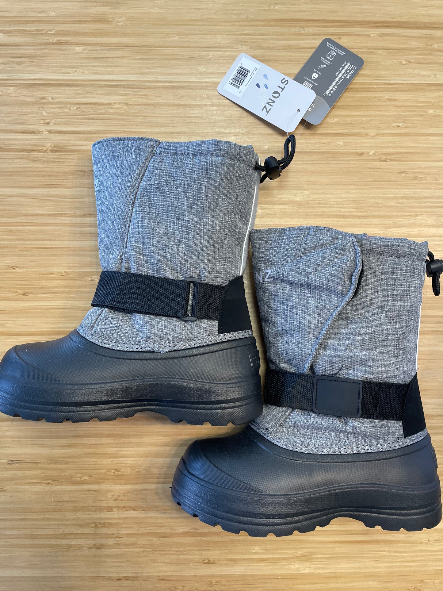 NEW Stonz Charcoal Grey Boots Size 1 Youth